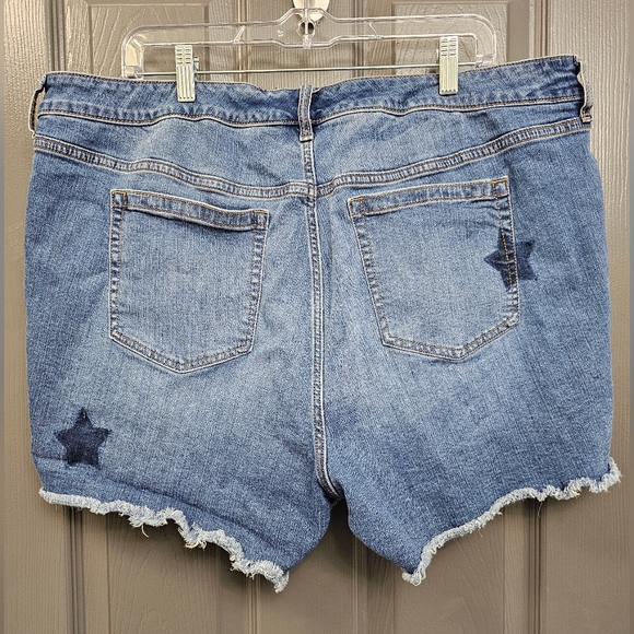 Torrid Denim Shorts with Stars Size 22 - Picture 2 of 3